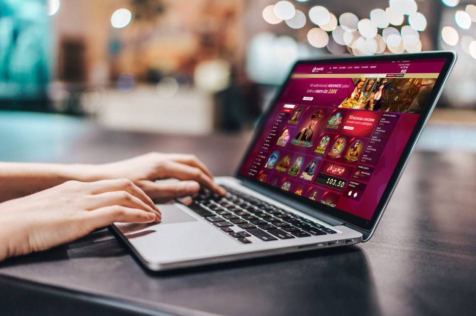 Exciting Adventures Await at FlashDash Casino Online Slots